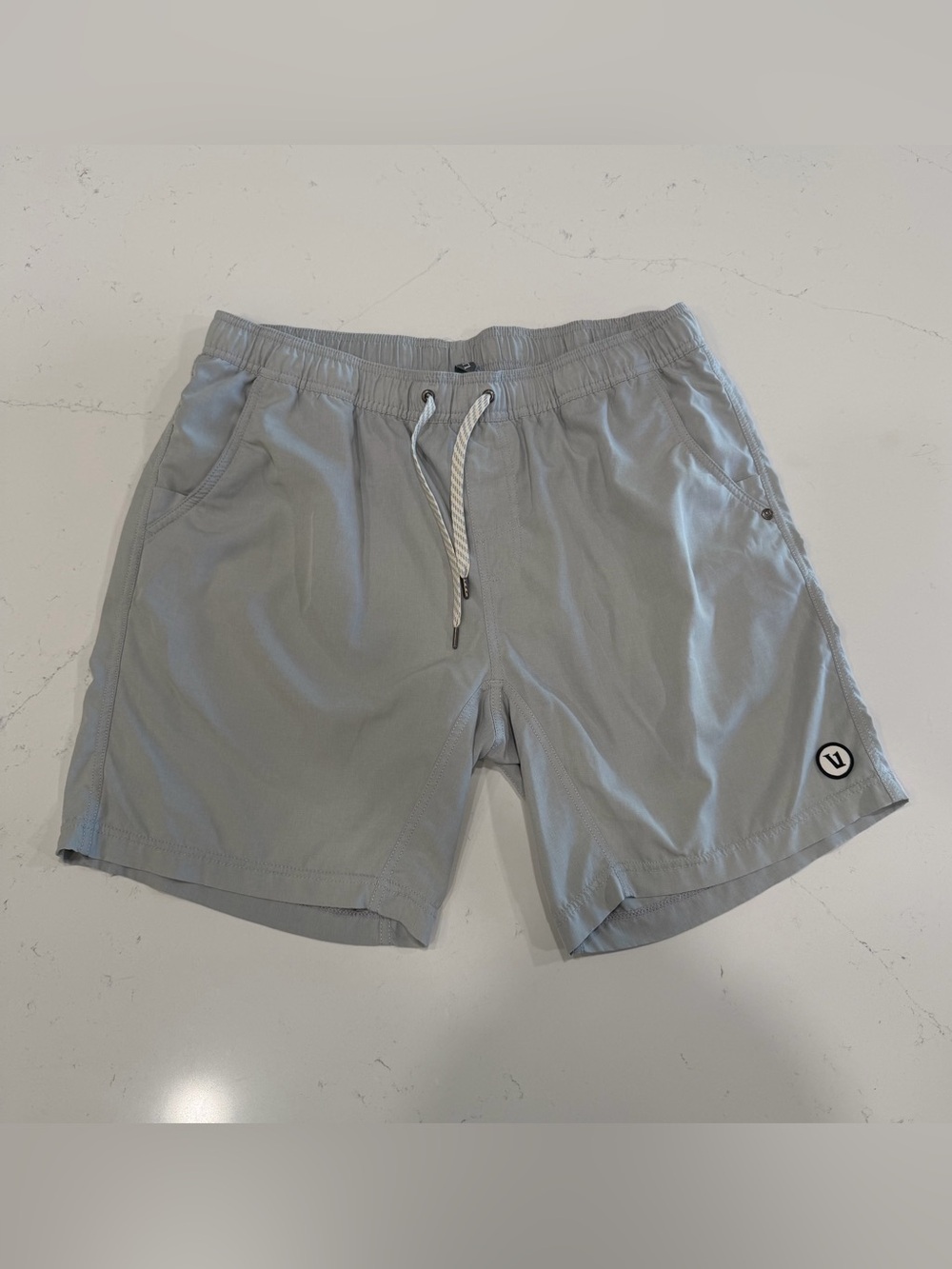 Vuori Men’s Light Gray Kore Lined Shorts - XL